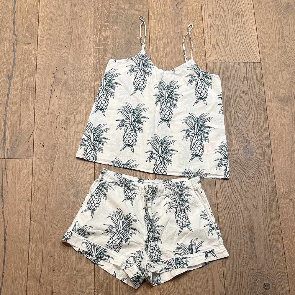 Desmond & Dempsey Cami Pyjama set